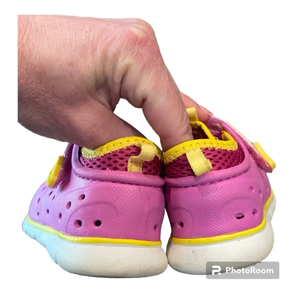 London Fogg Water Shoe Pink